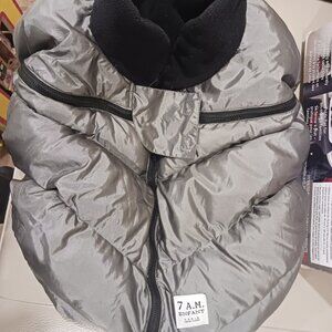 7 a.m. Enfant car seat cocoon
